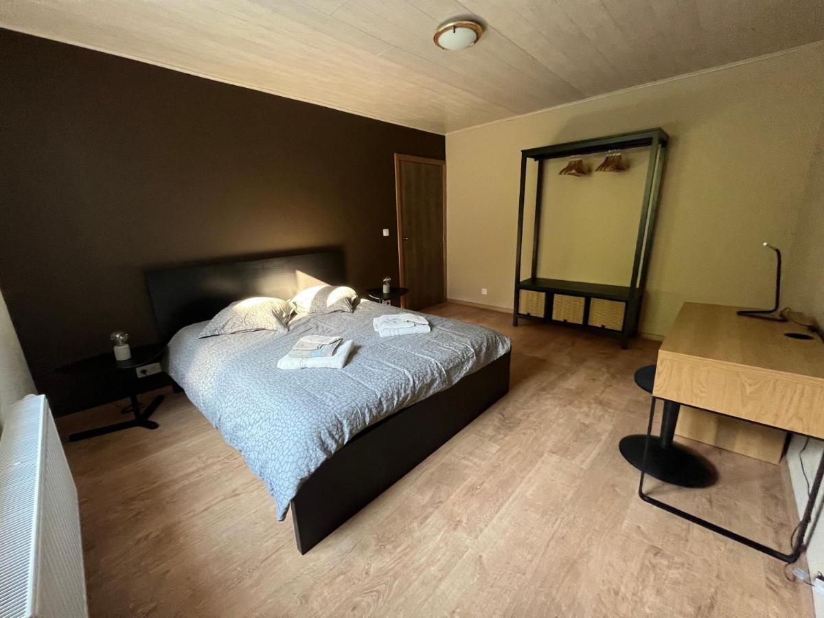 Aux Loups Blancs - Appartement Намюр Екстериор снимка